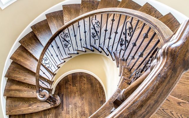 vernir son escalier en bois